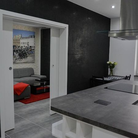 Rr Bus Station Apartment Bratislava Exteriör bild