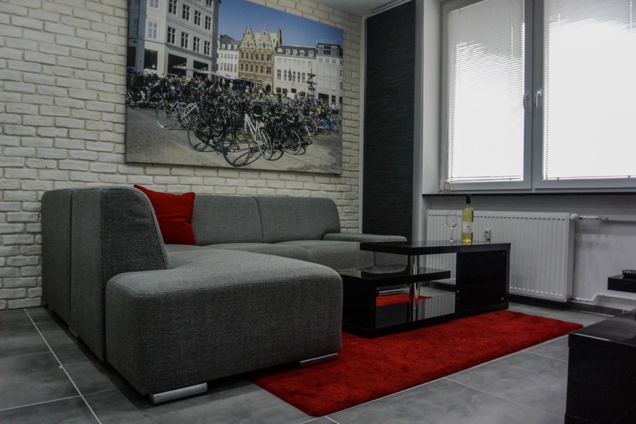 Rr Bus Station Apartment Bratislava Exteriör bild